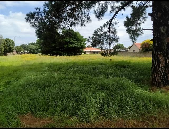 1,126M² VACANT LAND FOR SALE IN KOOKRUS